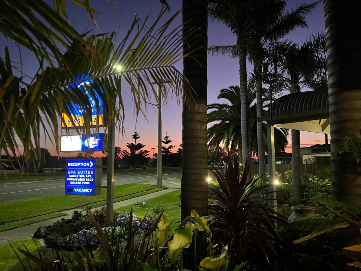 Coastal Waters Motor Inn เลคส์เอนทรานส์ ภายนอก รูปภาพ